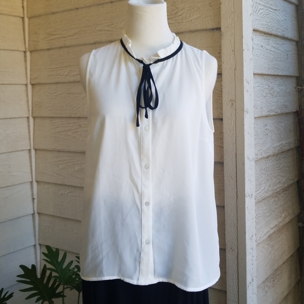 Forever 21 White Ruffle Collared Sleeveless Blouse